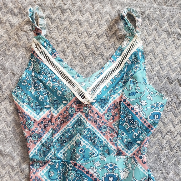 Stunning geometric and floral maxi dress - Picture 3 of 11